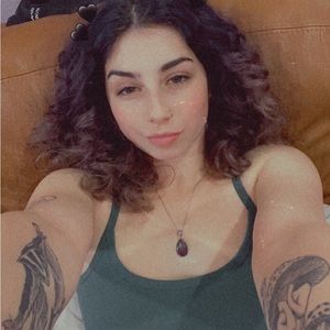 Meet your Posher, Dana